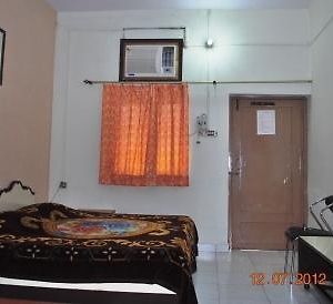 East Lite Hotel